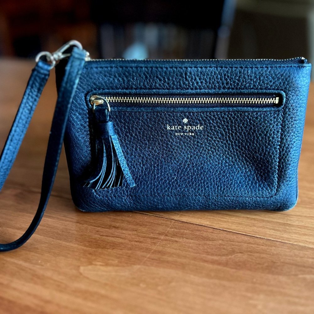 Used Kate Spade New York Chester Street Tinie Pebbled Leather Wristlet Black